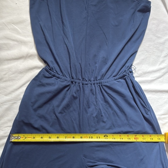 Banana Republic Blue Sleeveless Jumpsuit. Size 6 - Picture 7 of 9
